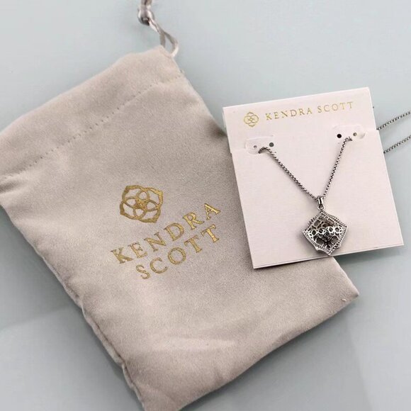 Kendra Scott necklace - Picture 3 of 5